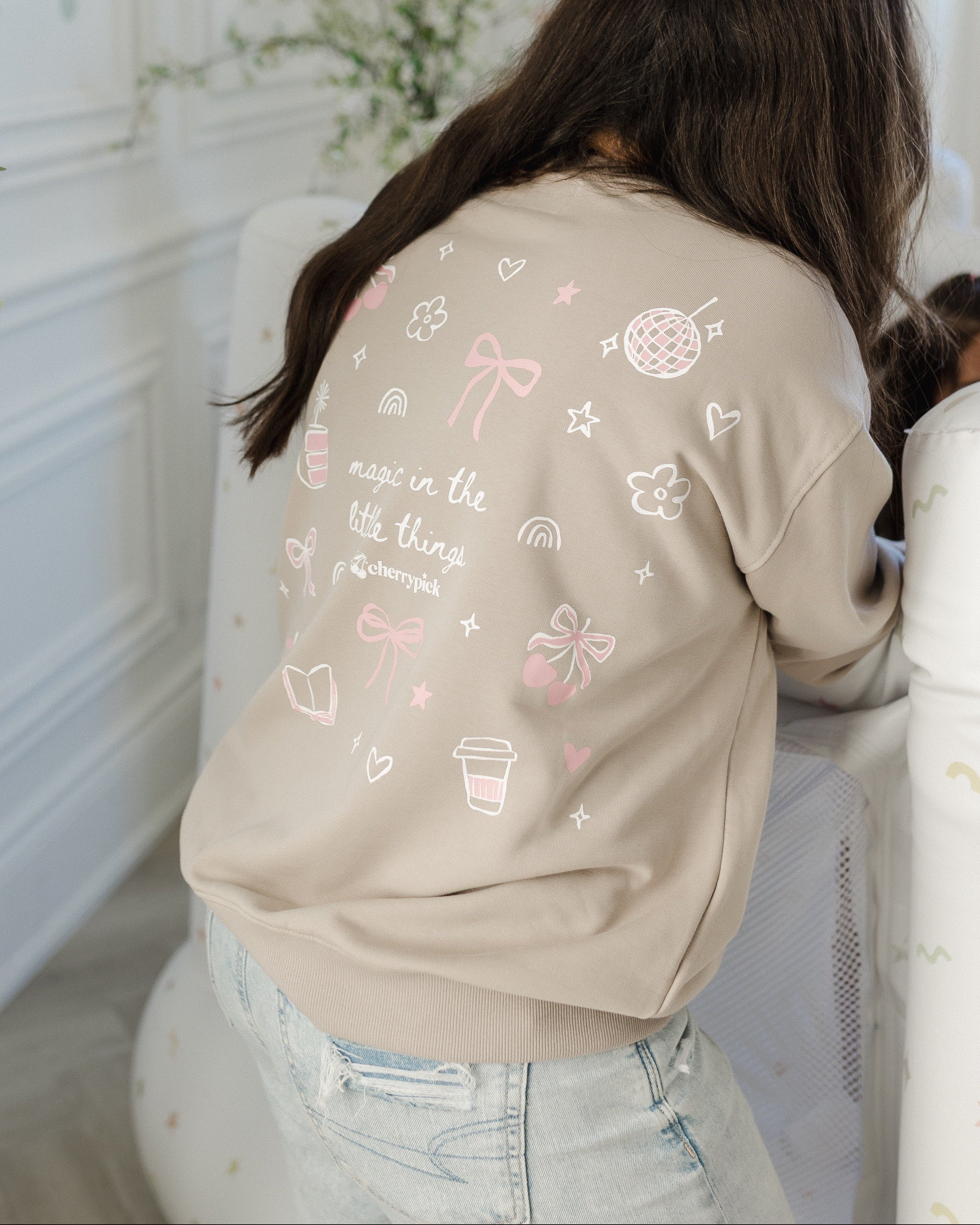 Everyday Mom Crewneck - Magic In The Little Things - Image 16