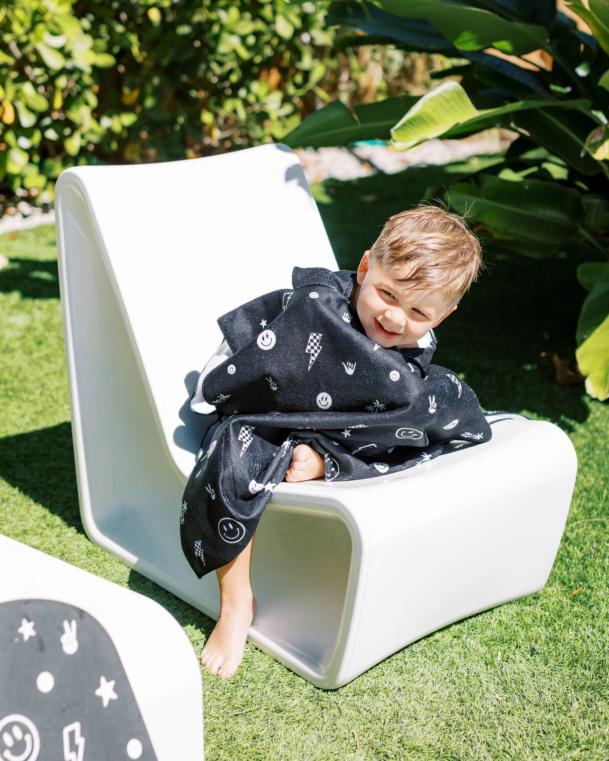 Kids Hooded Beach Poncho - Quick Dry Pool & Swim Towel - Image 3